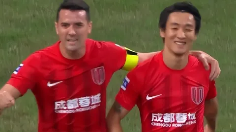 揭秘：国米豪门现场试训帕尔马中场新星贝尔纳韦，潜力无限或成球队新翼！